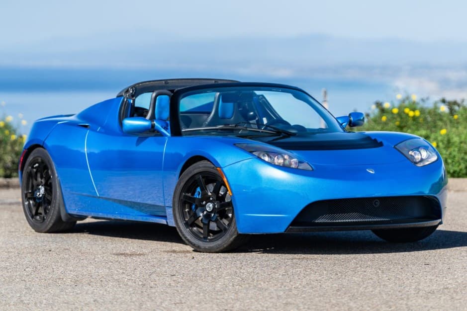 2010 Tesla Roadster sold for $45,140