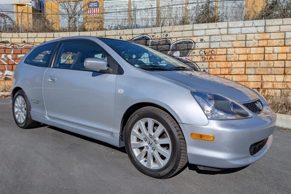 2005 Honda Civic Si sold for $9,200