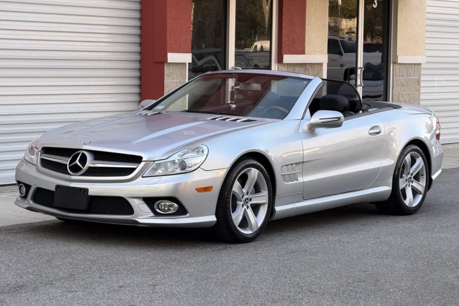 2009 Mercedes-Benz R230 SL sold for $18,000