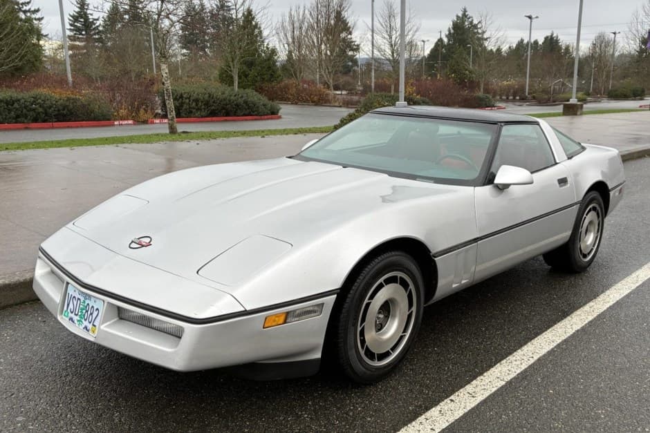 1985 Chevrolet Corvette C4 Coupe (1984-1991) sold for $8,200