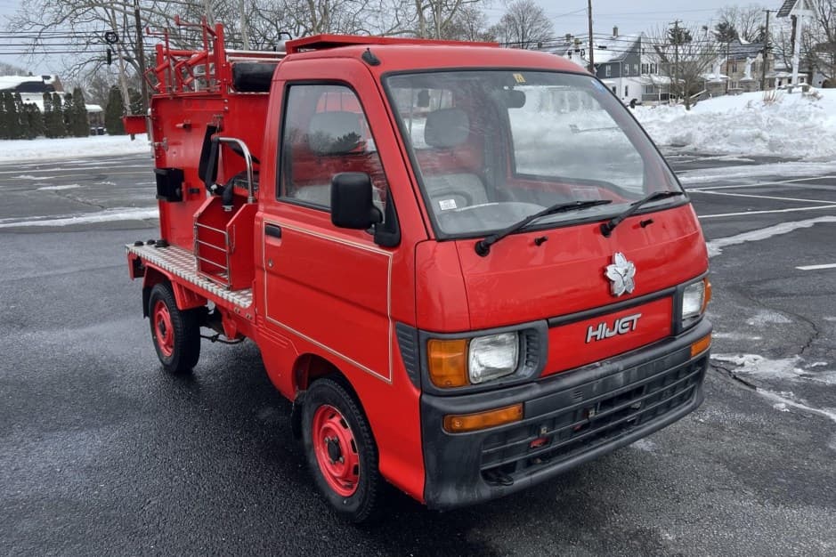 1995 Daihatsu Hijet sold for $6,900