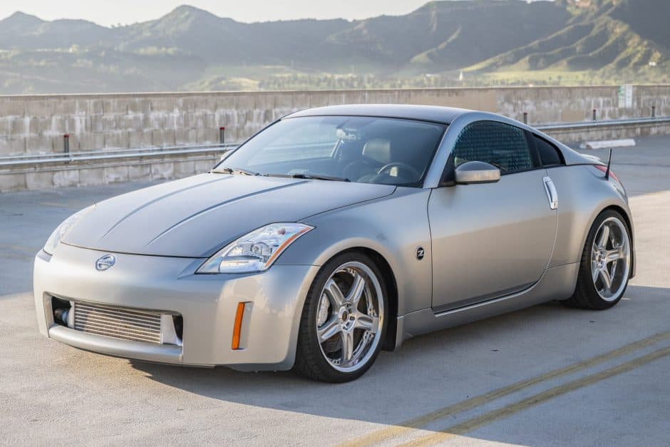 2004 Nissan 350Z sold for $16,500