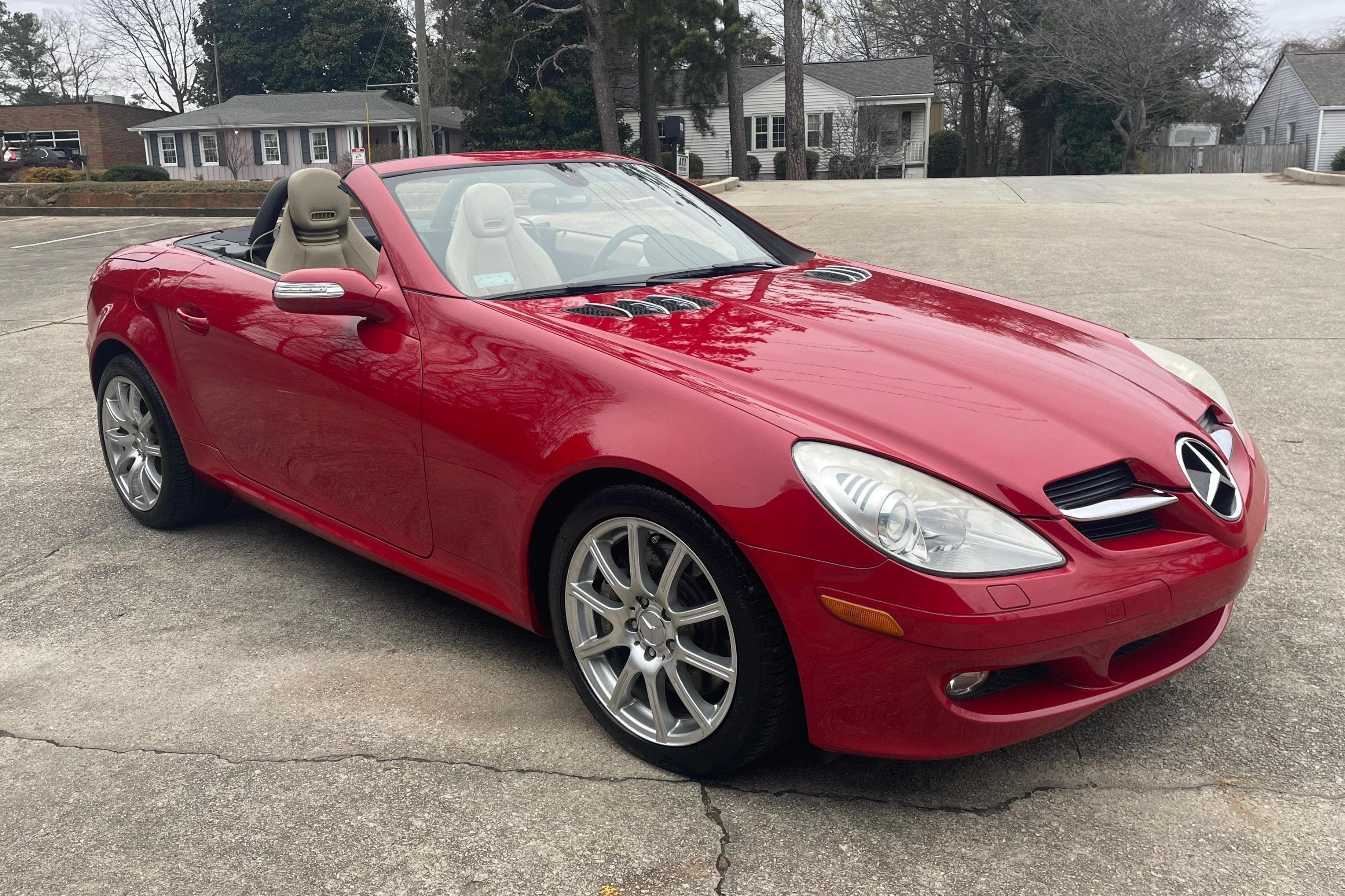 2005 Mercedes-Benz SLK-Class sold for $9,200