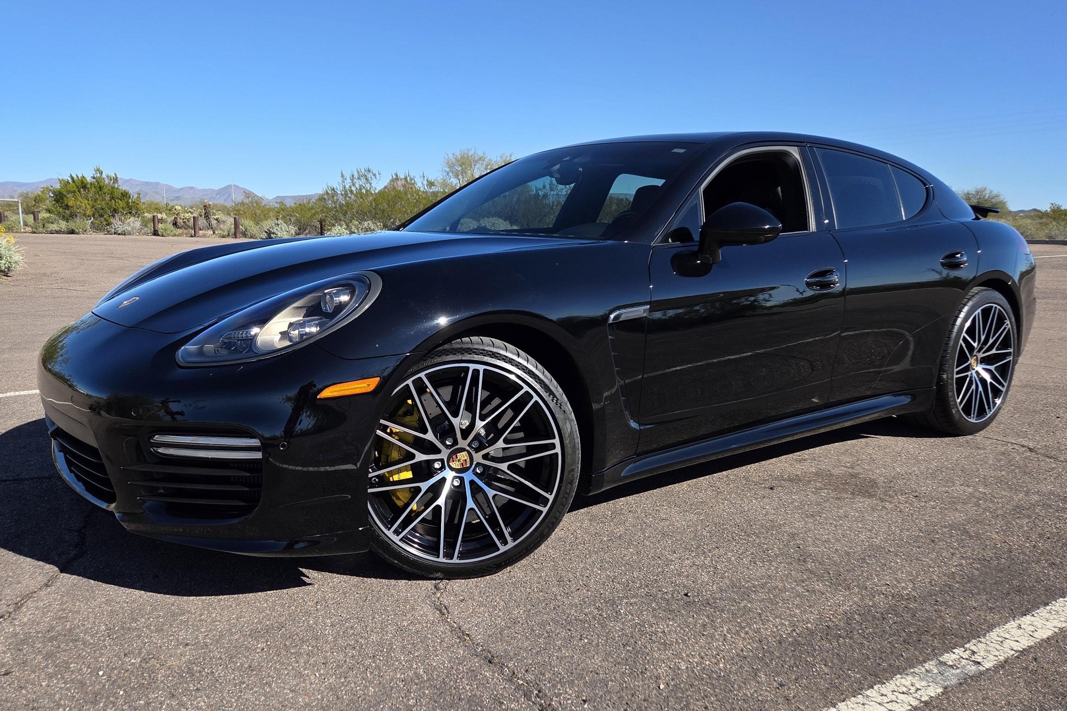 2015 Porsche Panamera sold for $39,500