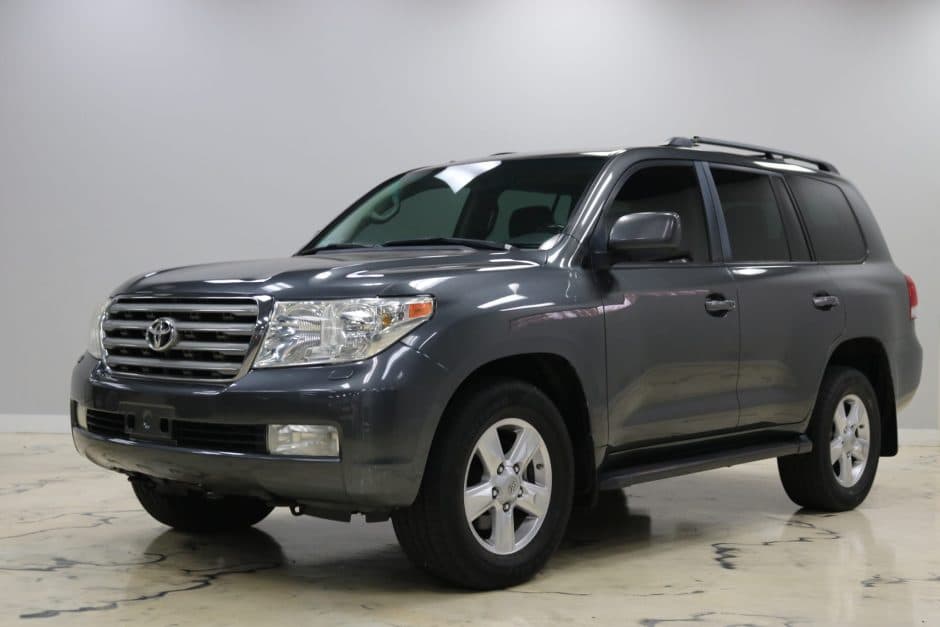 2008 Toyota Land Cruiser 200-Series sold for $20,250
