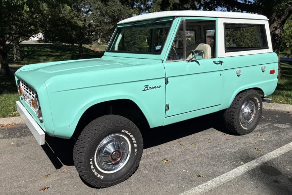 1975 Ford Bronco U13/U14/U15 1966-1977 sold for $33,500