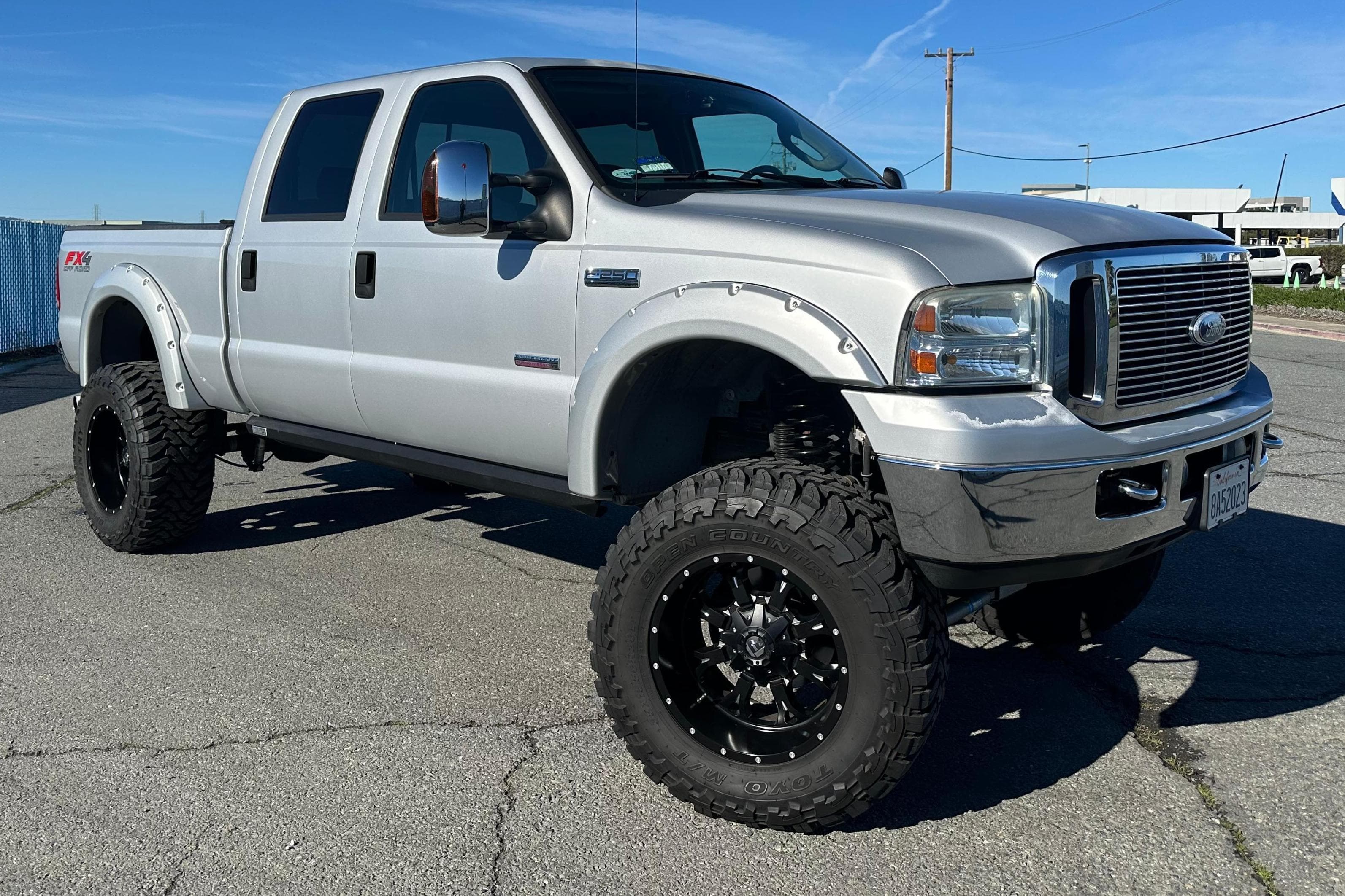 2006 Ford Super Duty sold for $28,000