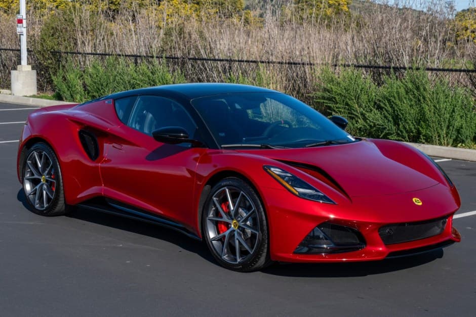 2025 Lotus Emira sold for $92,000