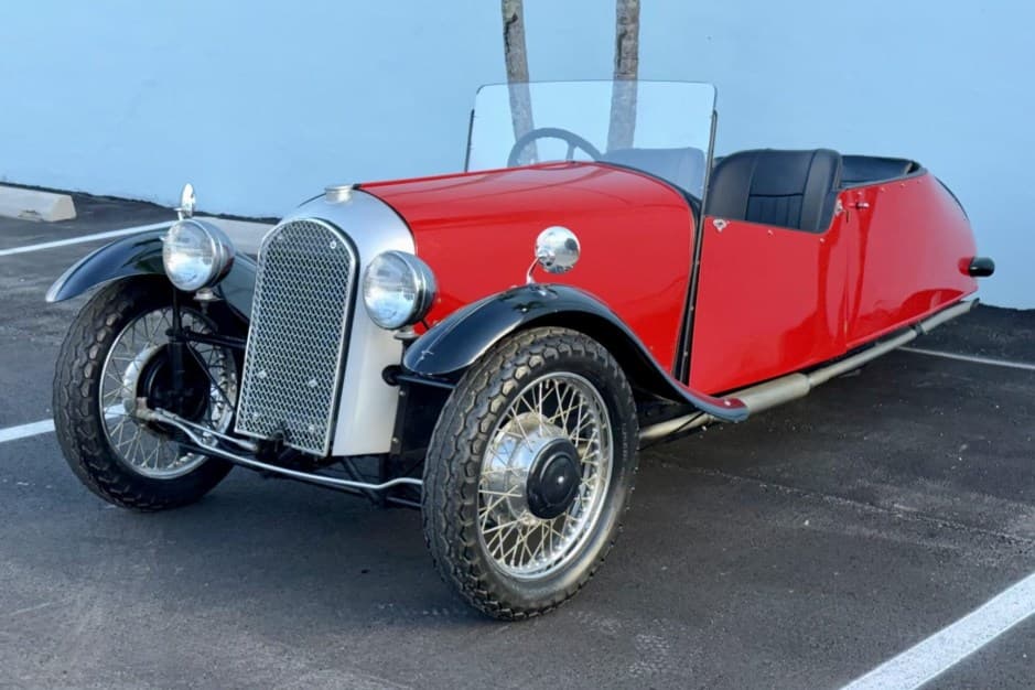 1939 Morgan 3-Wheeler sold for $17,000