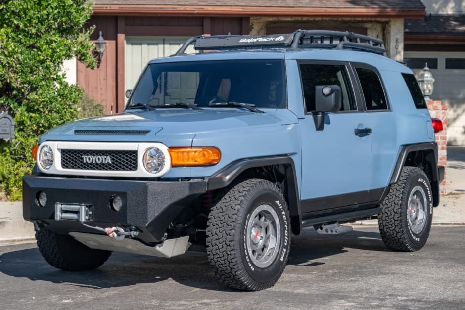 2014 Toyota FJ Cruiser sold for $37,750