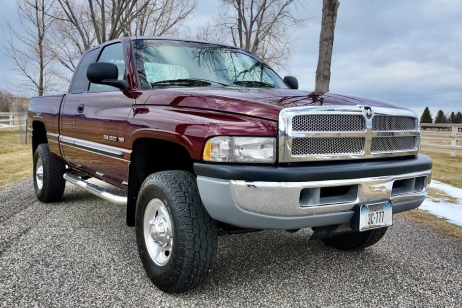 2001 Dodge Ram HD (1994-2002) sold for $20,500