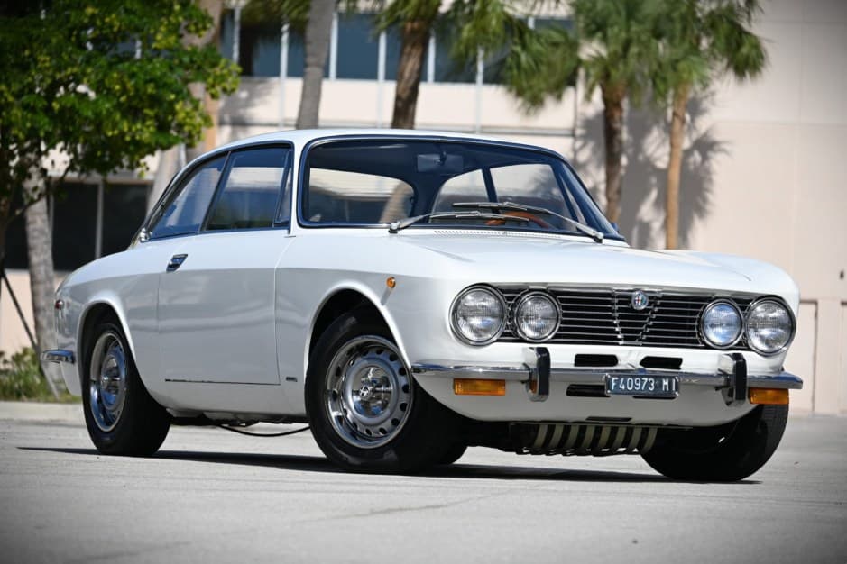 1973 Alfa Romeo 105/115 Series Coupe sold for $48,000