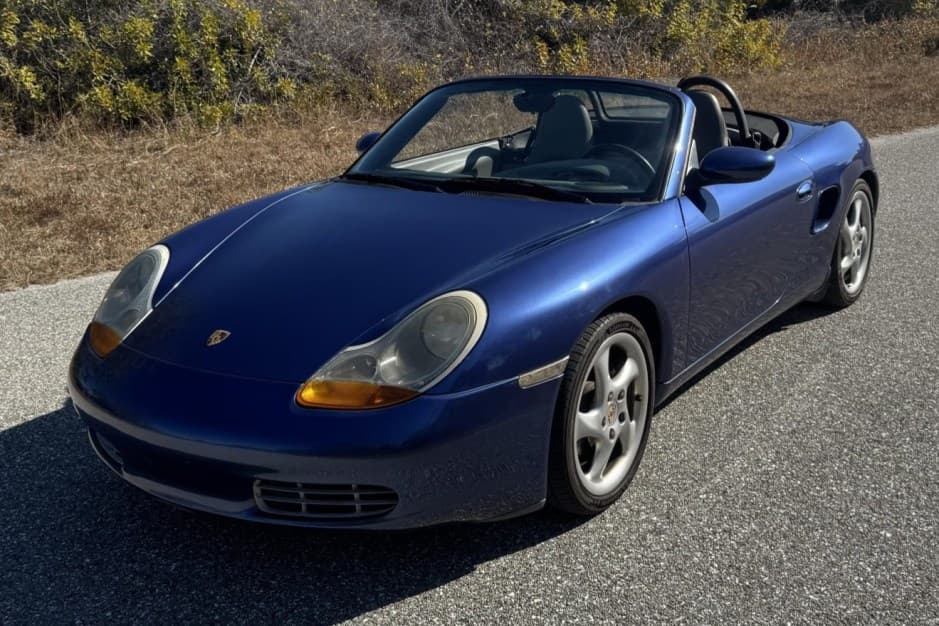 2000 Porsche 986 Boxster sold for $4,500