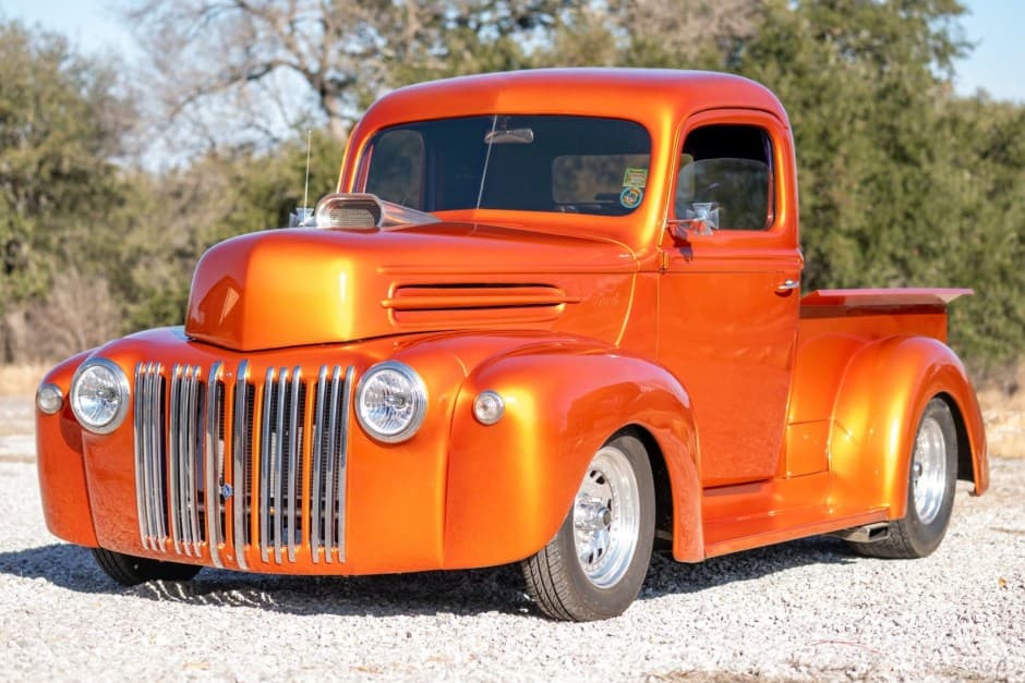 1946 Ford Pickup 1940-1947 sold for $17,500