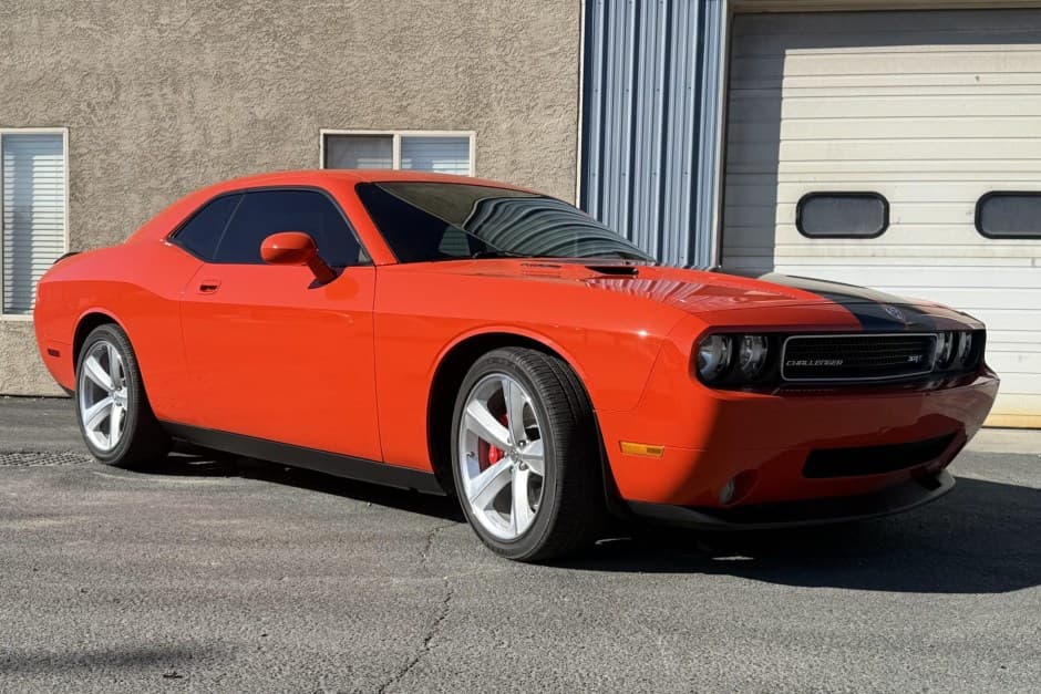 2009 Dodge Challenger SRT8 & 392 sold for $22,750