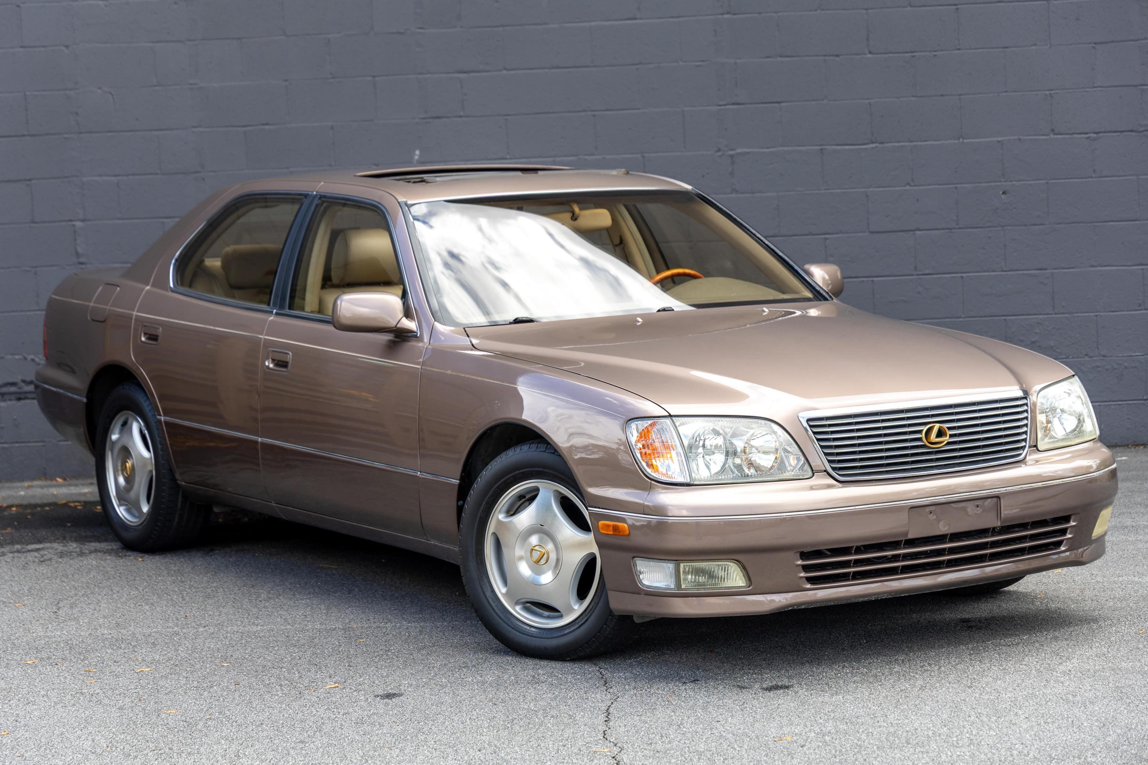 1999 Lexus LS sold for $12,200