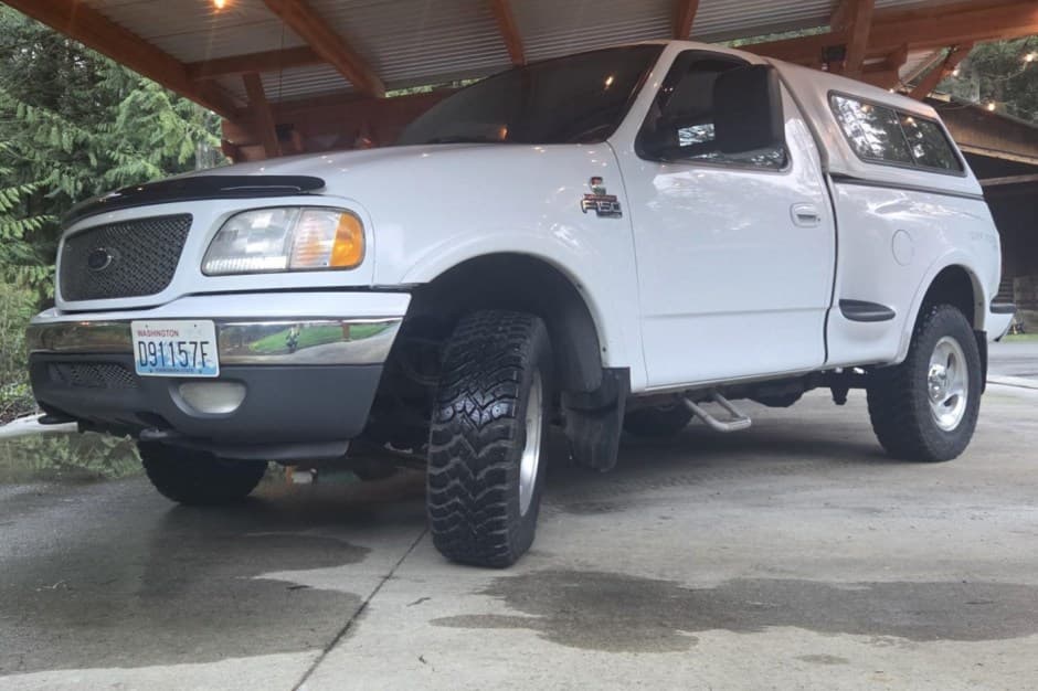 2001 Ford F-150 (1997-2004) sold for $7,600