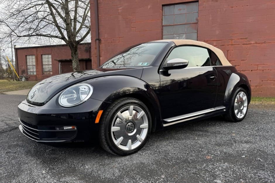 2013 Volkswagen A5 Beetle (2012-2019) sold for $5,500