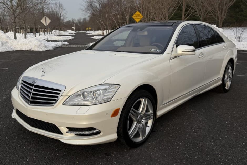 2013 Mercedes-Benz W221 S-Class sold for $19,250
