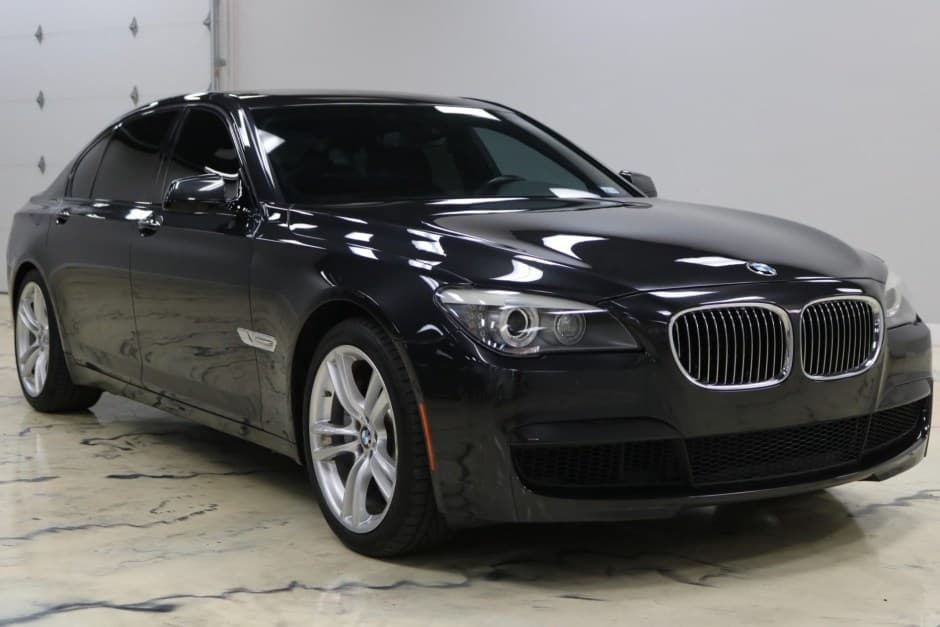 2012 BMW F01/F02 7-Series sold for $8,433