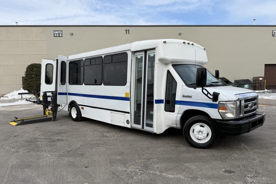 2013 Ford Econoline Van sold for $14,750