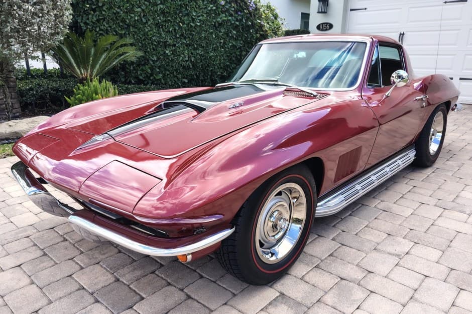 1967 Chevrolet Corvette C2 sold for $113,000