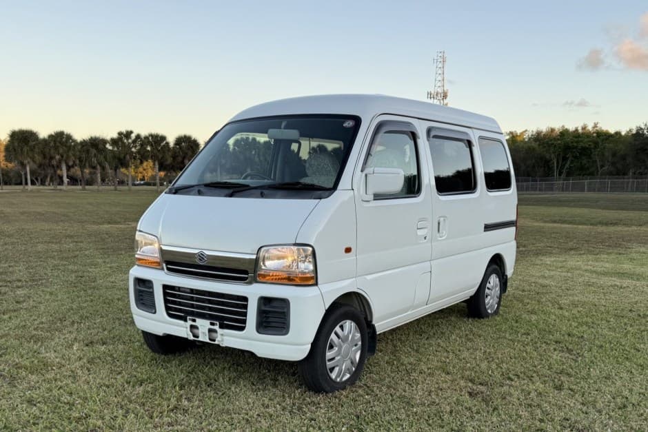 2000 Suzuki Every sold for $9,000