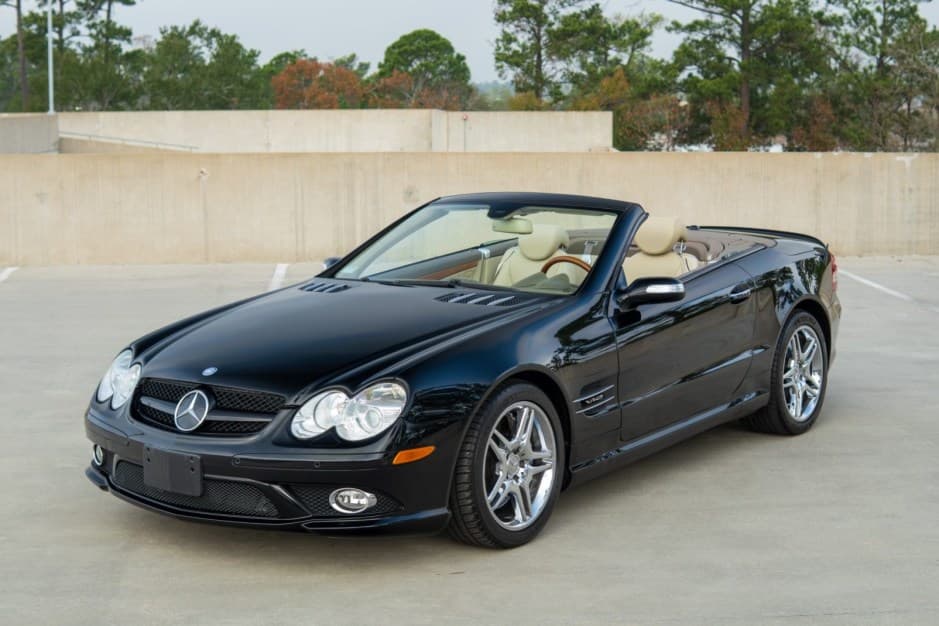 2007 Mercedes-Benz R230 SL sold for $26,000
