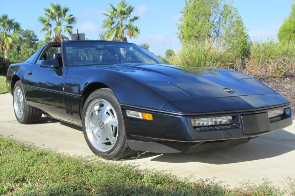1989 Chevrolet Corvette C4 Coupe (1984-1991) sold for $10,750