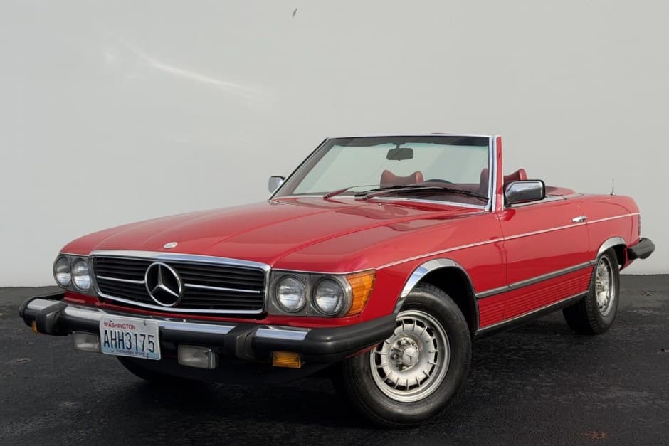 1978 Mercedes-Benz R107 SL sold for $7,300