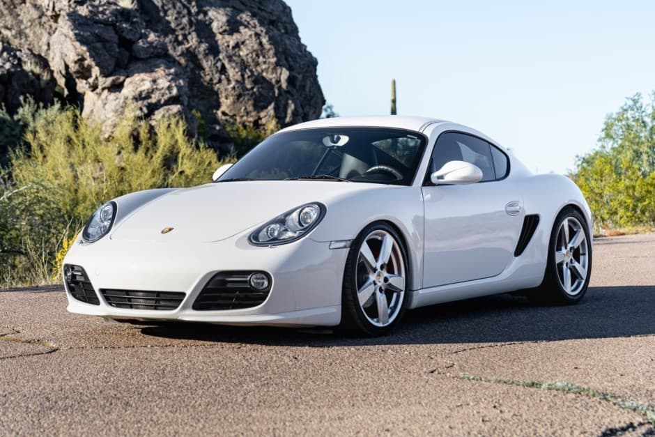 2010 Porsche 987 Cayman sold for $37,500