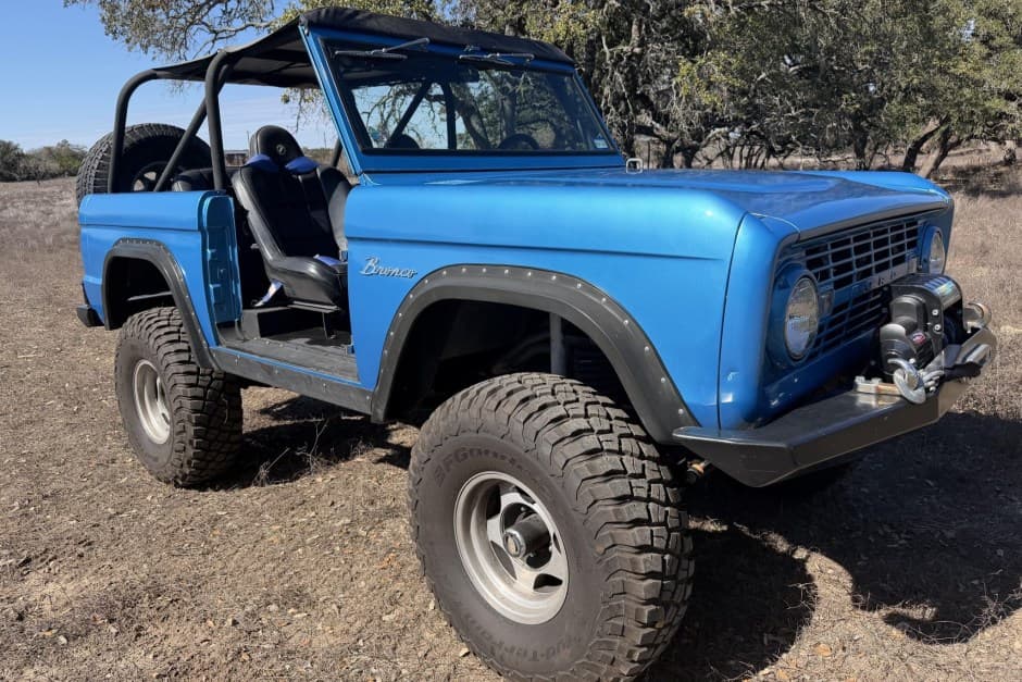 1967 Ford Bronco U13/U14/U15 1966-1977 sold for $30,000