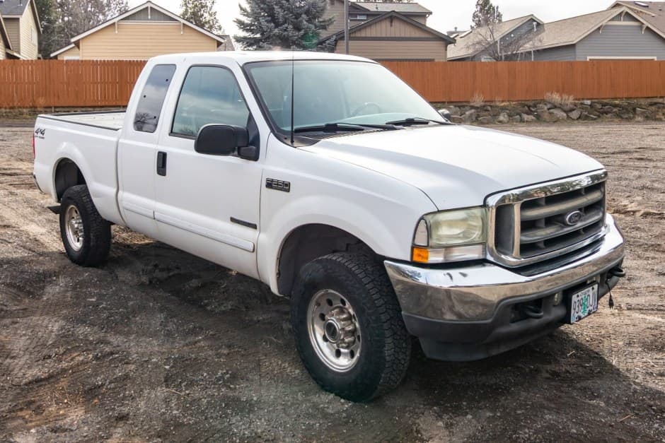2002 Ford Super Duty 1999-2007 sold for $22,027