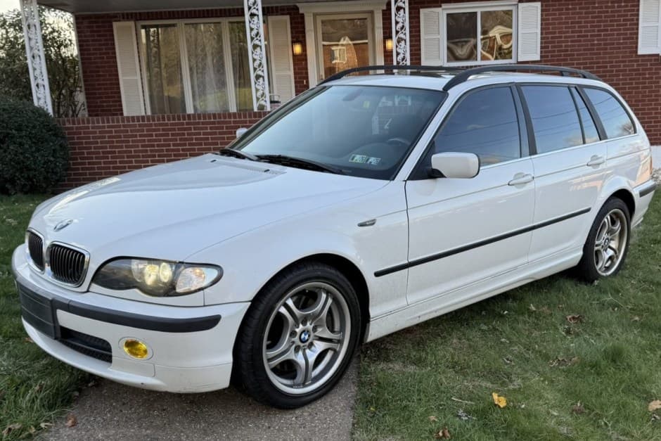 2003 BMW E46 3-Series Touring sold for $8,000