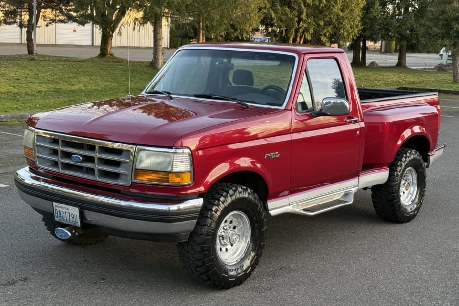 1992 Ford F-Series 1992-1997 sold for $13,100