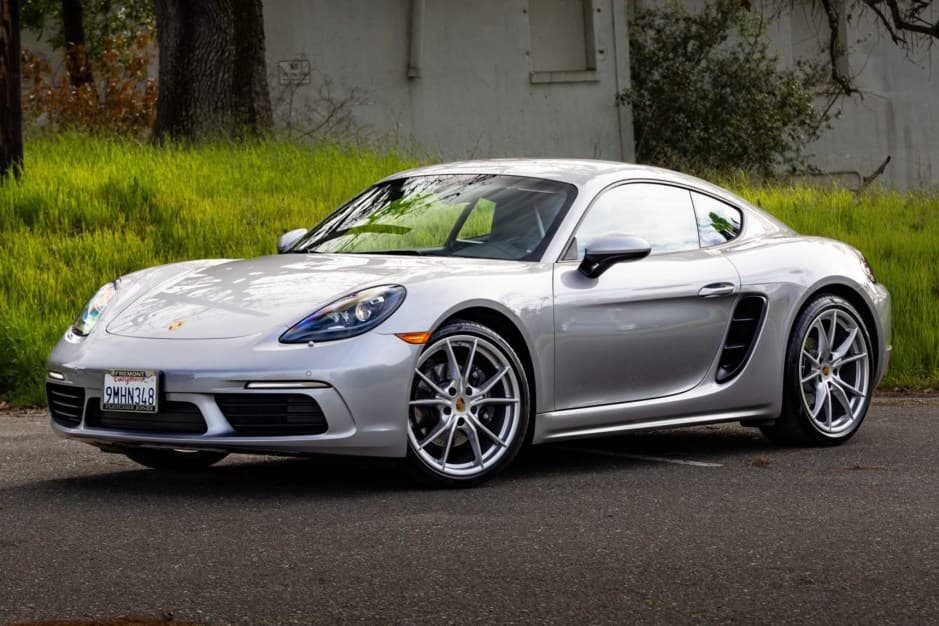 2018 Porsche 982 718 Cayman sold for $46,000