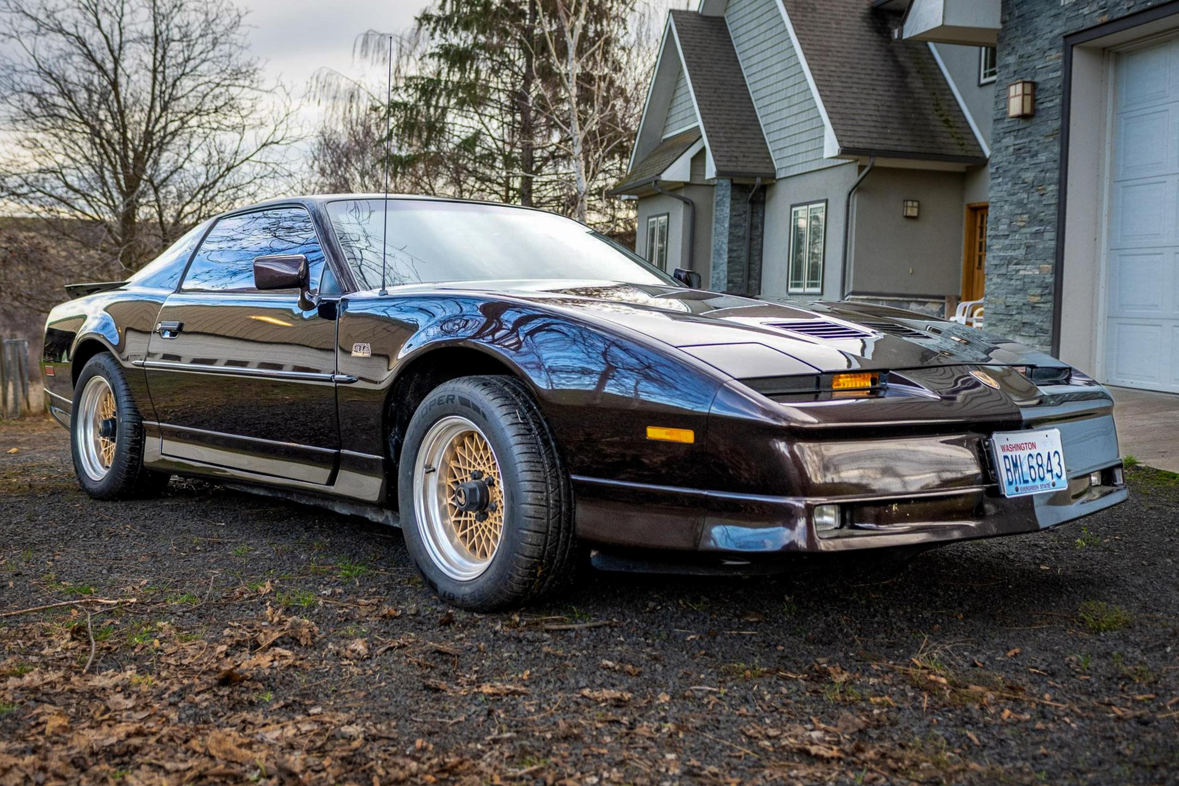 1987 Pontiac Firebird sold for $13,833