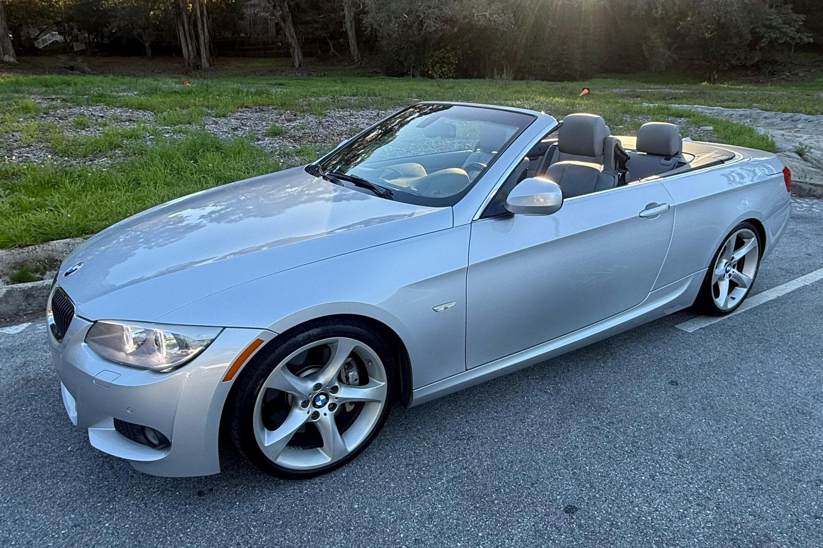 2013 BMW 3 Series sold for $10,700