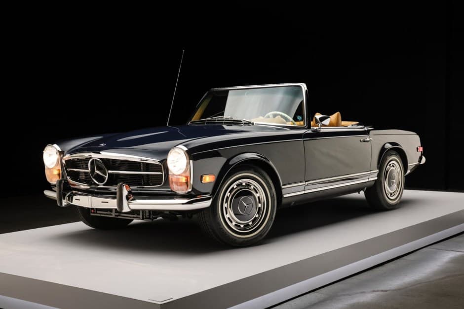 1971 Mercedes-Benz W113 SL sold for $130,000