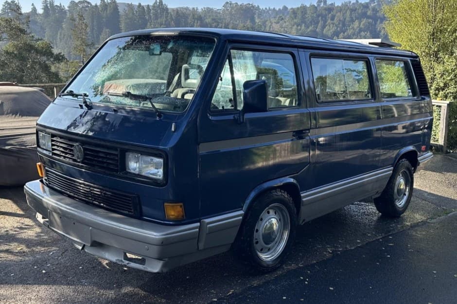 1990 Volkswagen Vanagon sold for $5,600