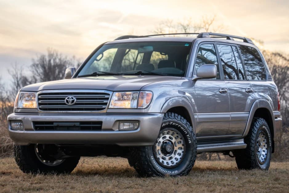 2005 Toyota Land Cruiser 100-Series sold for $48,500
