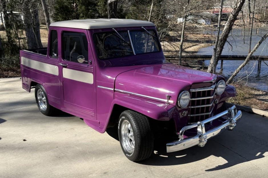 0 Willys Jeep Wagon sold for $9,100