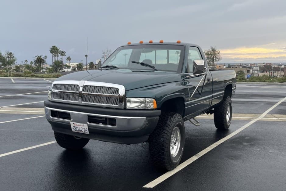 1996 Dodge Ram HD (1994-2002) sold for $8,100