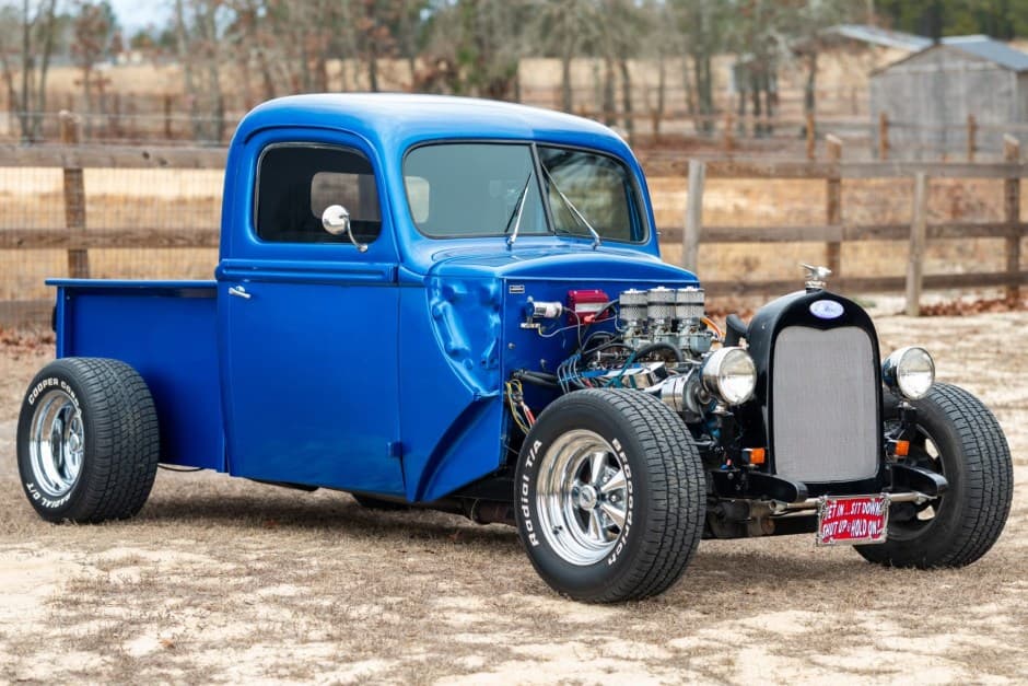 0 Ford Hot Rod sold for $8,800