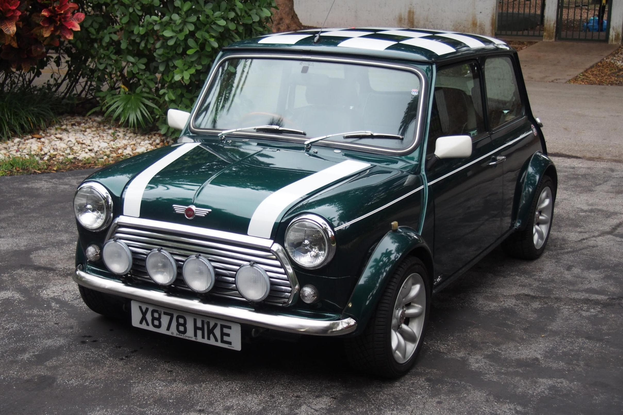 1998 Rover Mini sold for $29,995