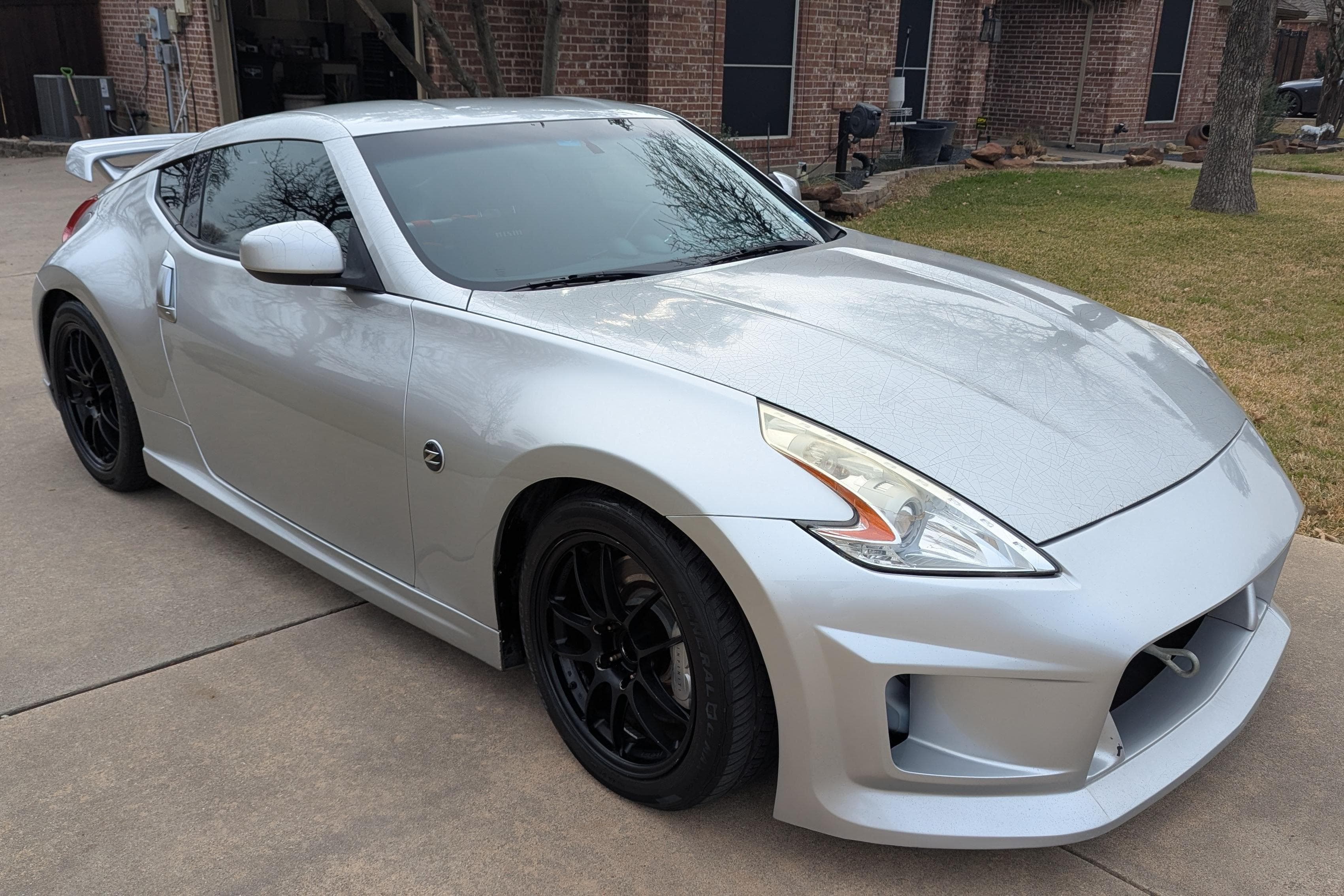 2009 Nissan 370Z sold for $14,100