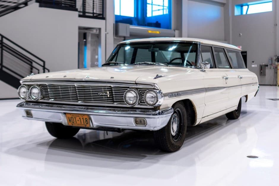 1964 Ford Country Sedan sold for $31,000