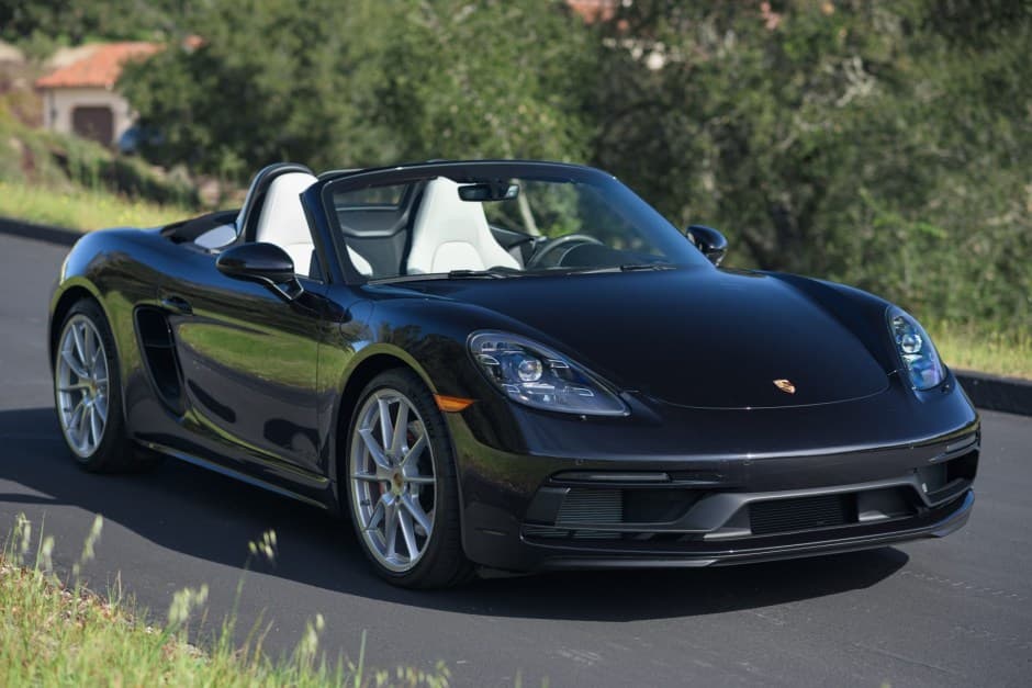 2025 Porsche 982 718 Boxster sold for $112,000
