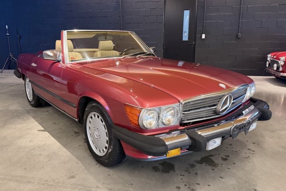 1989 Mercedes-Benz R107 SL sold for $43,750