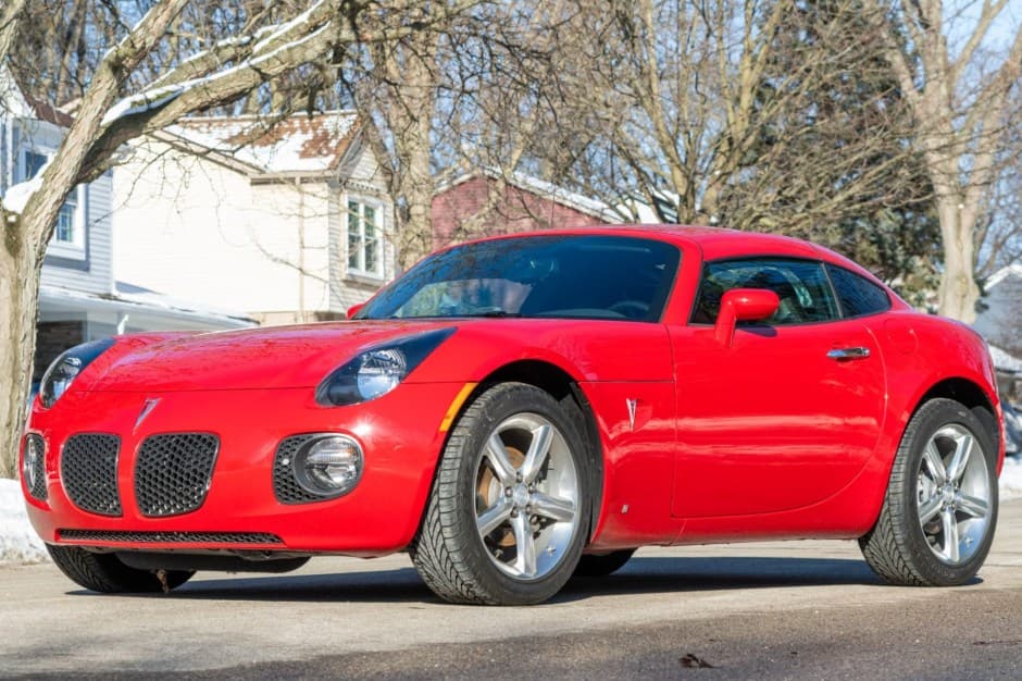 2009 Pontiac Solstice sold for $27,800